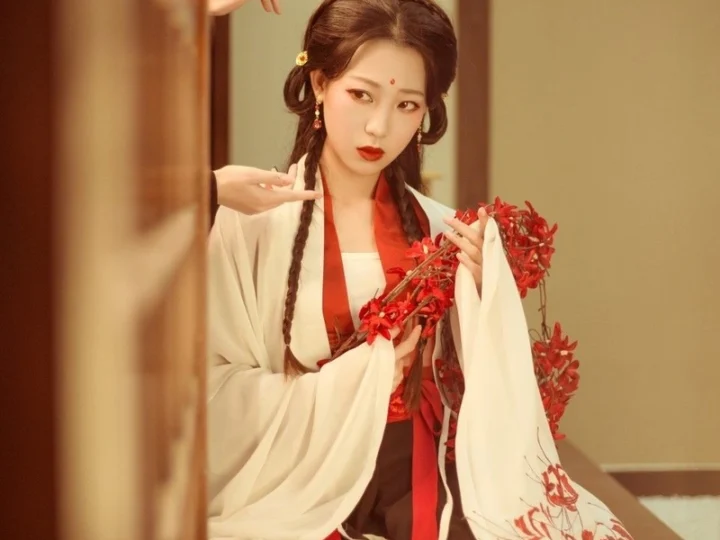Ảnh Girl Sài Gòn xì tin phong cách Tây đi du lịch Á Âu