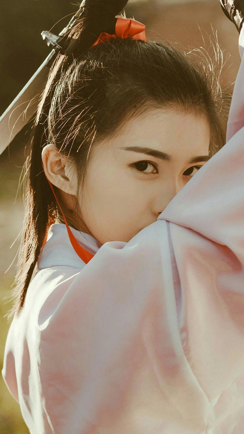 Ảnh Girl 2K xì tin phong cách Tây sặc sỡ